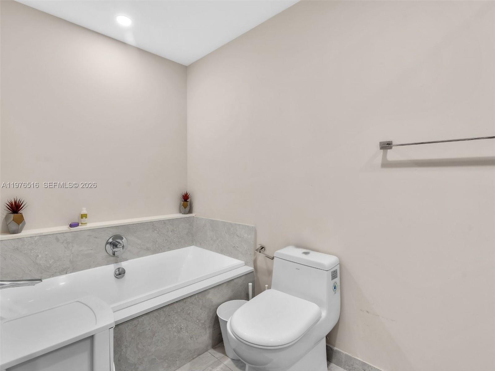 image Aria on the Bay24