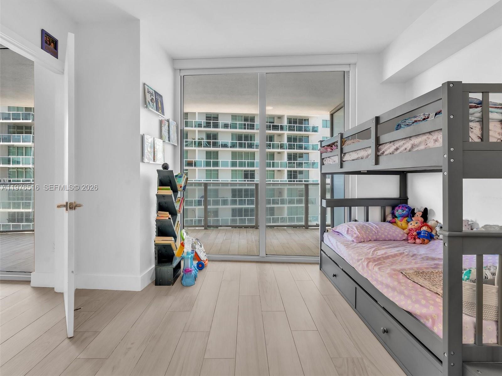 image Aria on the Bay26