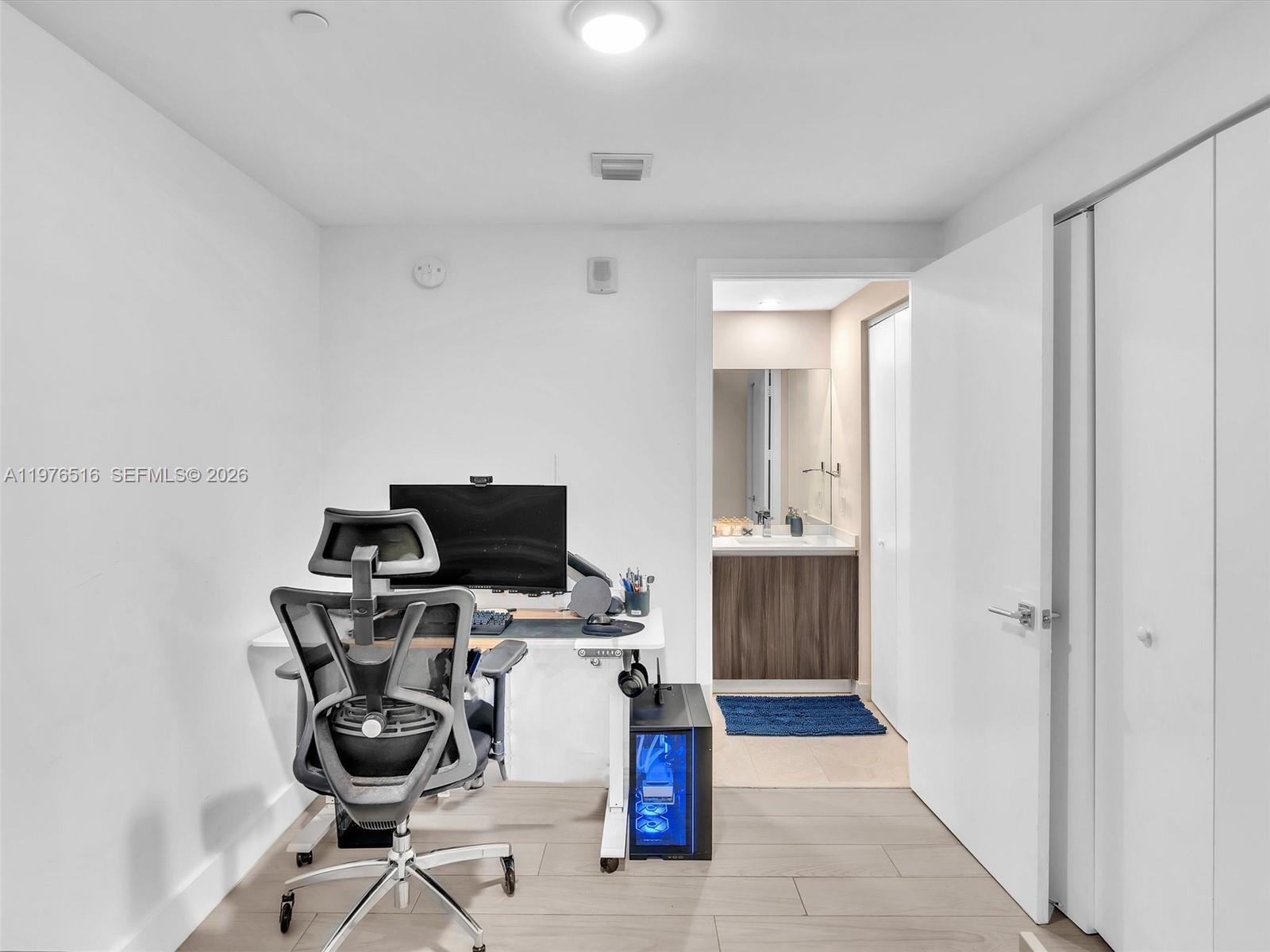 image Aria on the Bay30