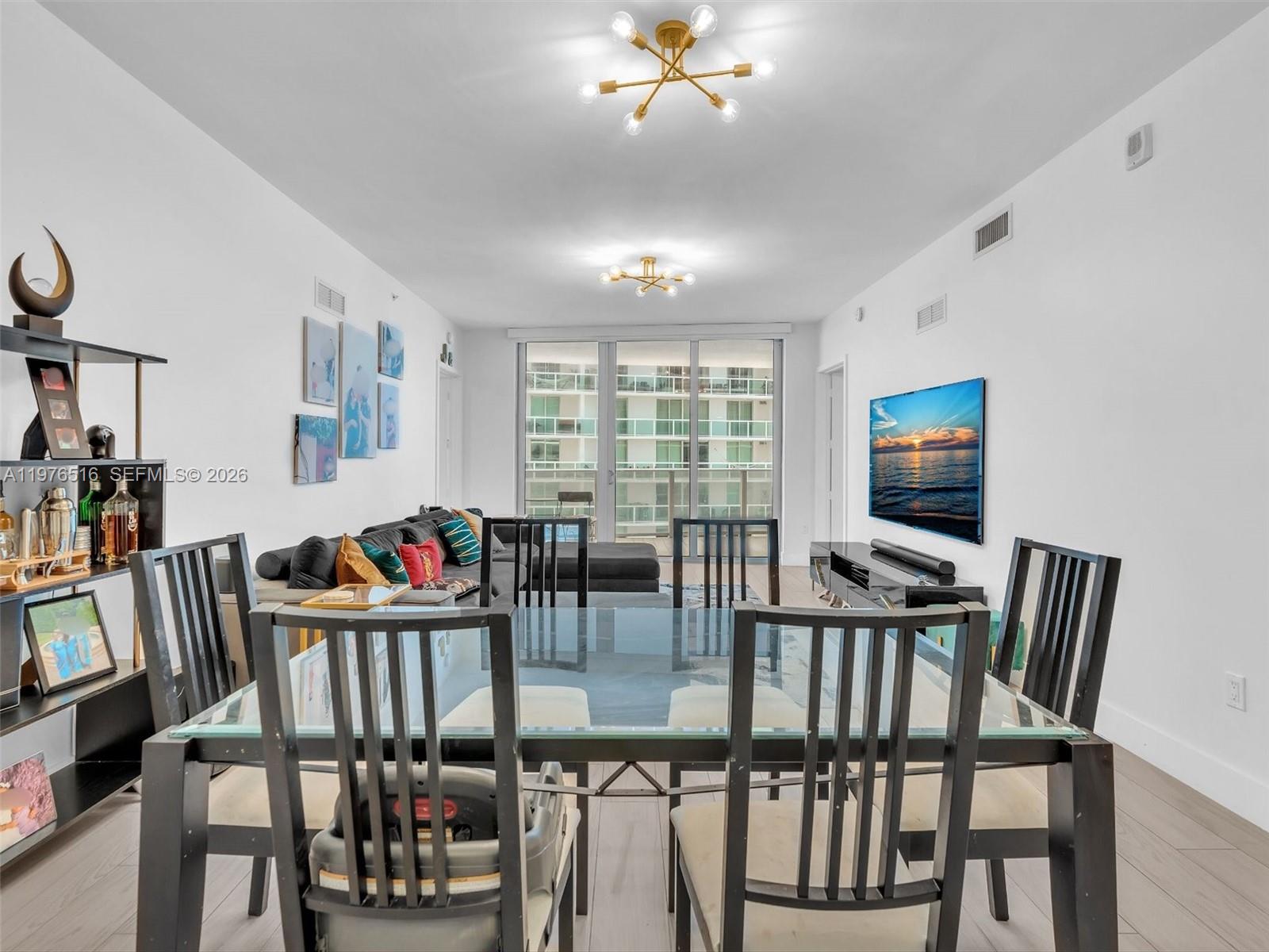 image Aria on the Bay6