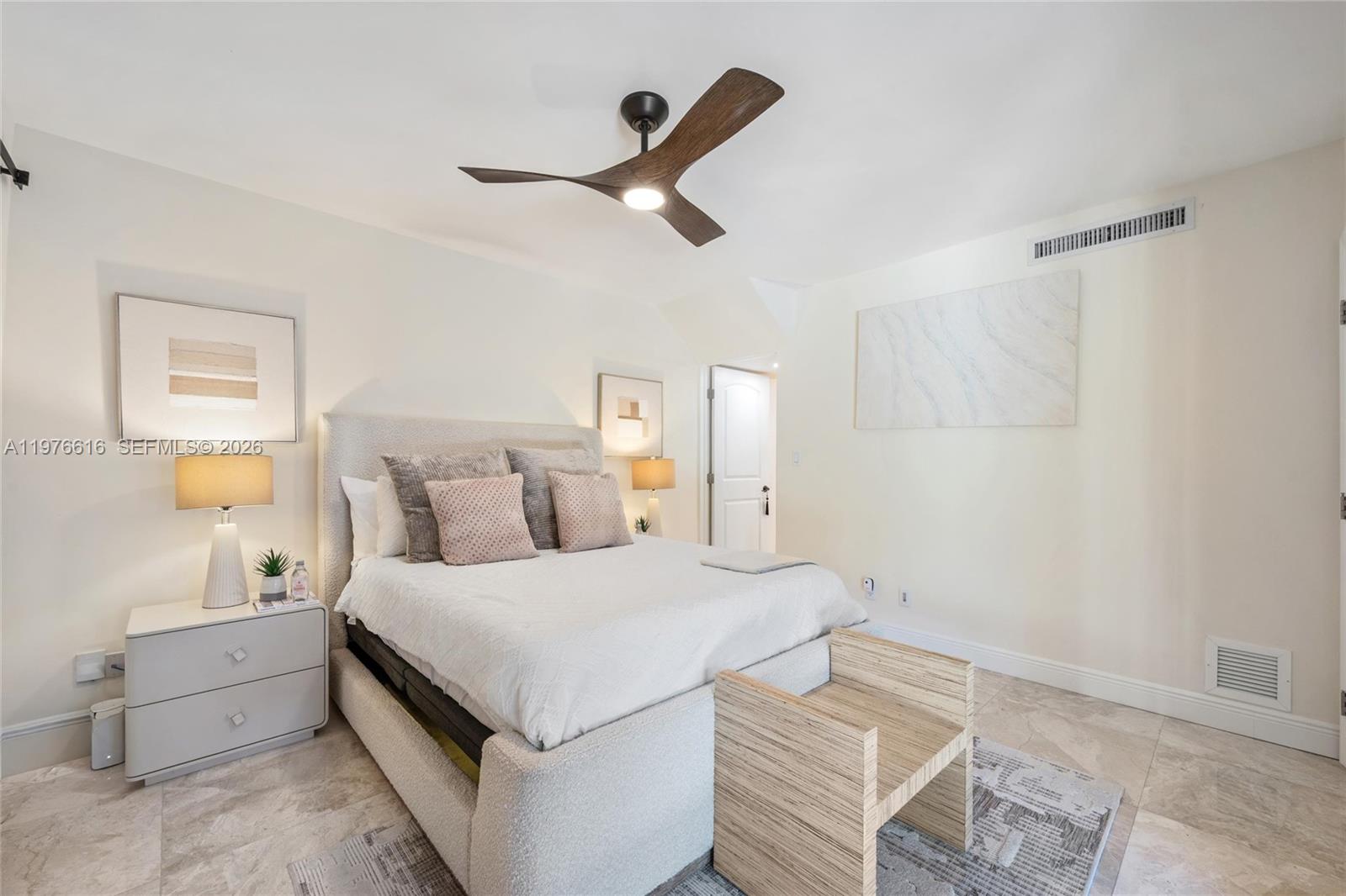 5135 Alton Rd Miami Beach, FL 33140