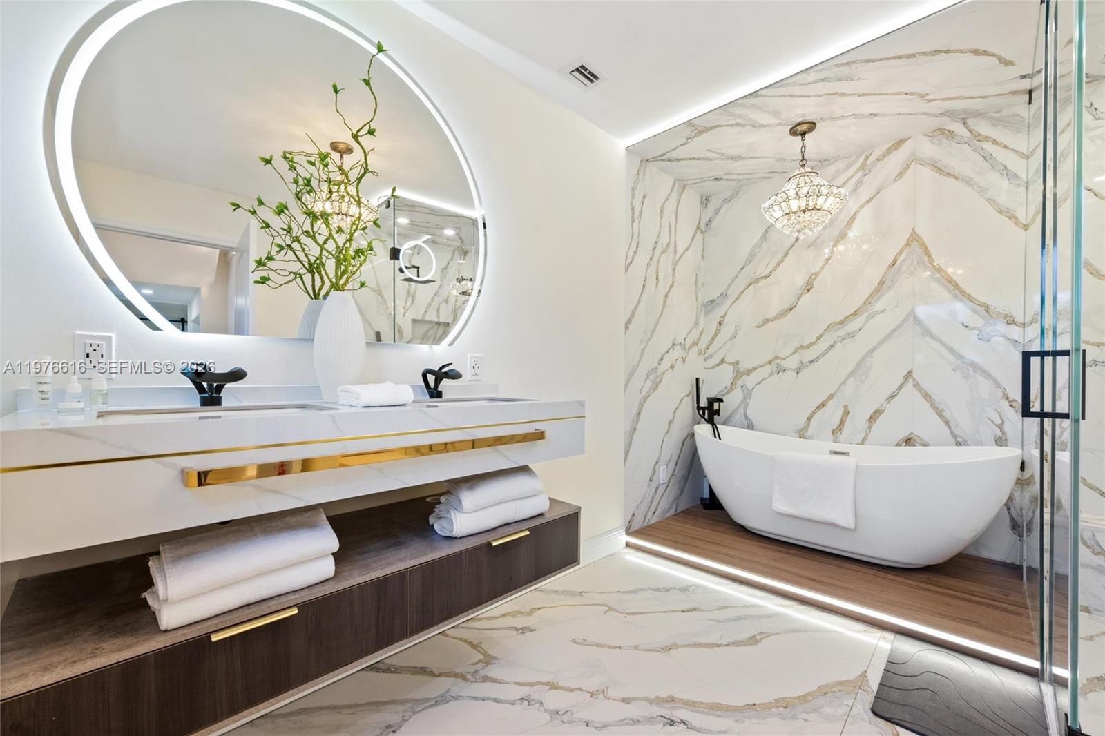 5135 Alton Rd Miami Beach, FL 33140