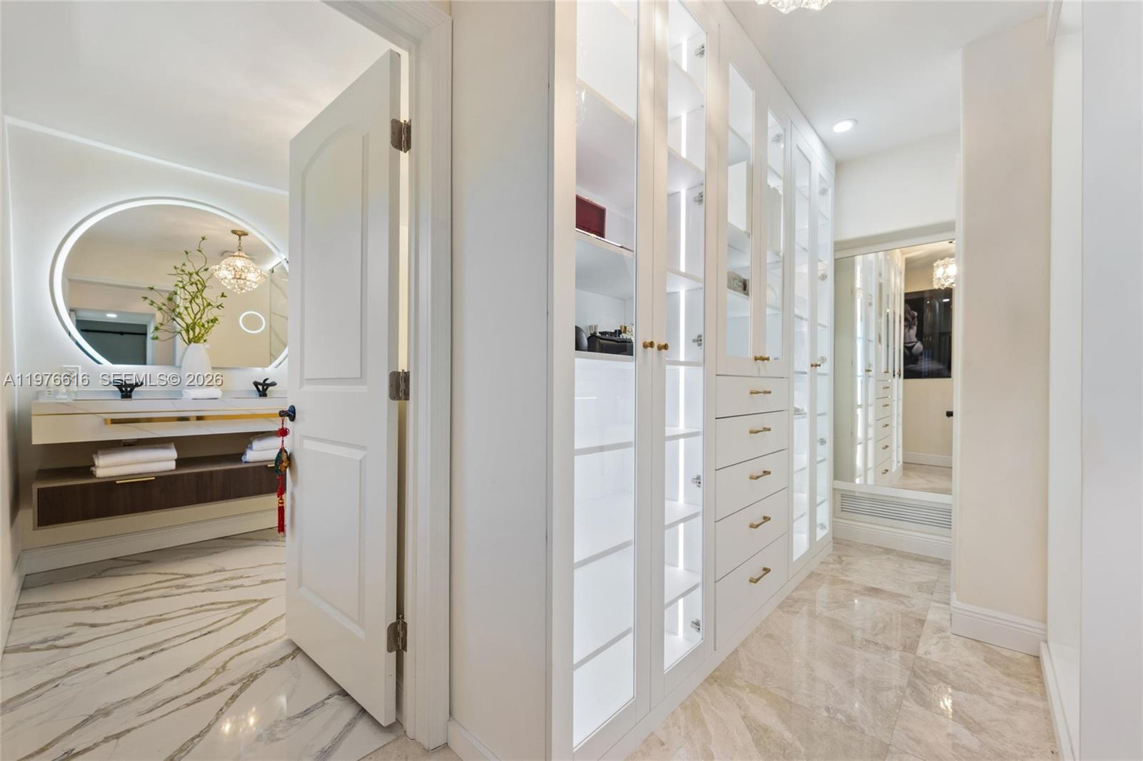 5135 Alton Rd Miami Beach, FL 33140