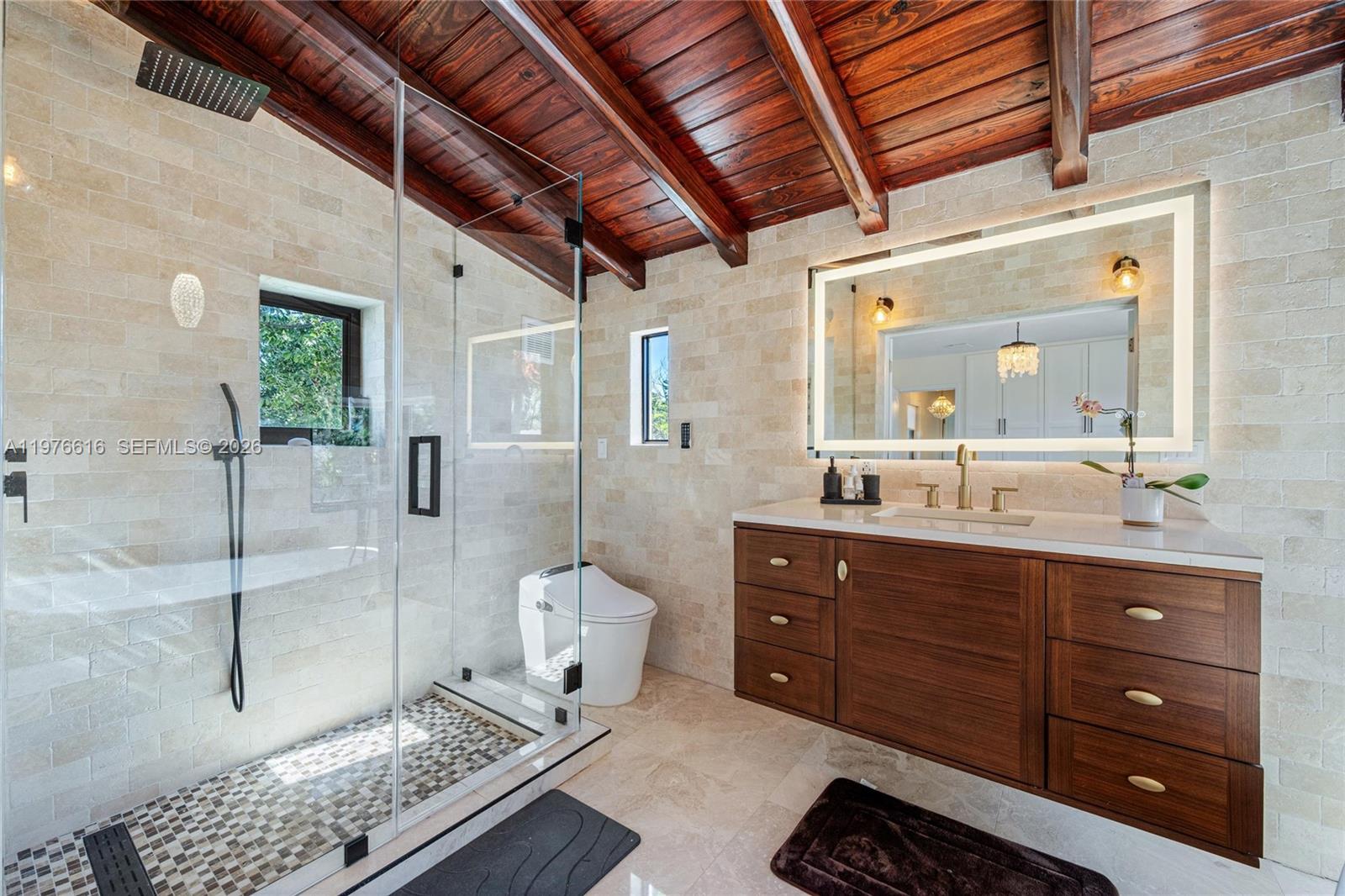 5135 Alton Rd Miami Beach, FL 33140