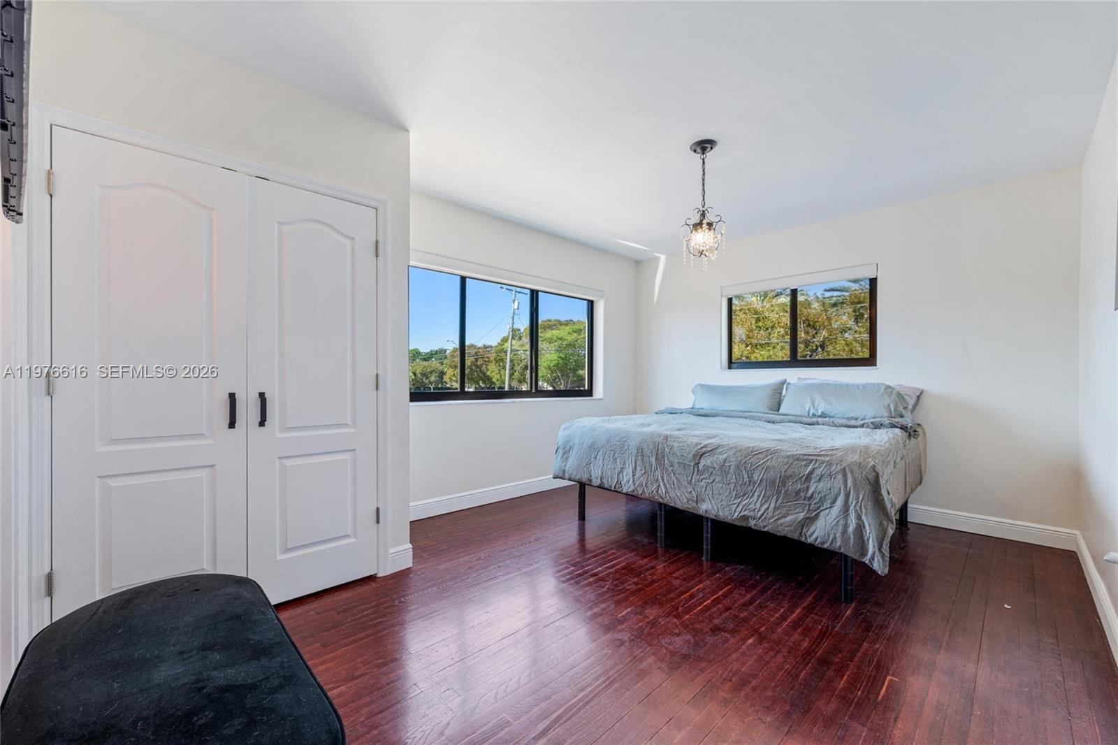 5135 Alton Rd Miami Beach, FL 33140