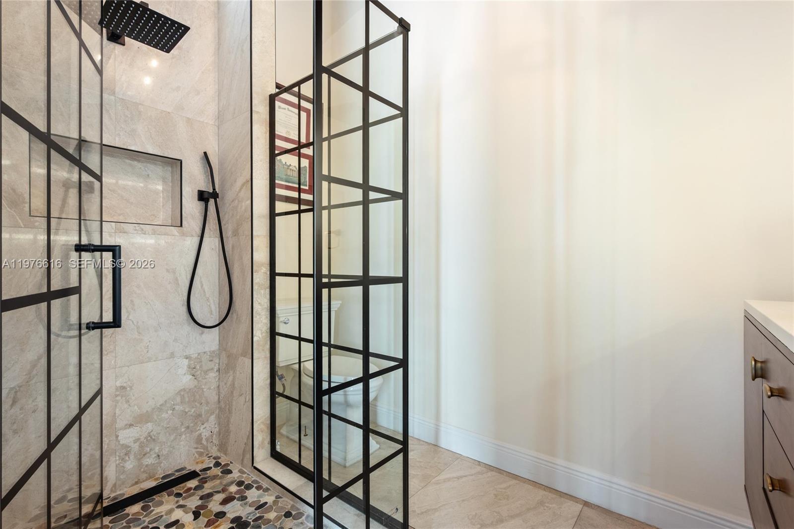 5135 Alton Rd Miami Beach, FL 33140