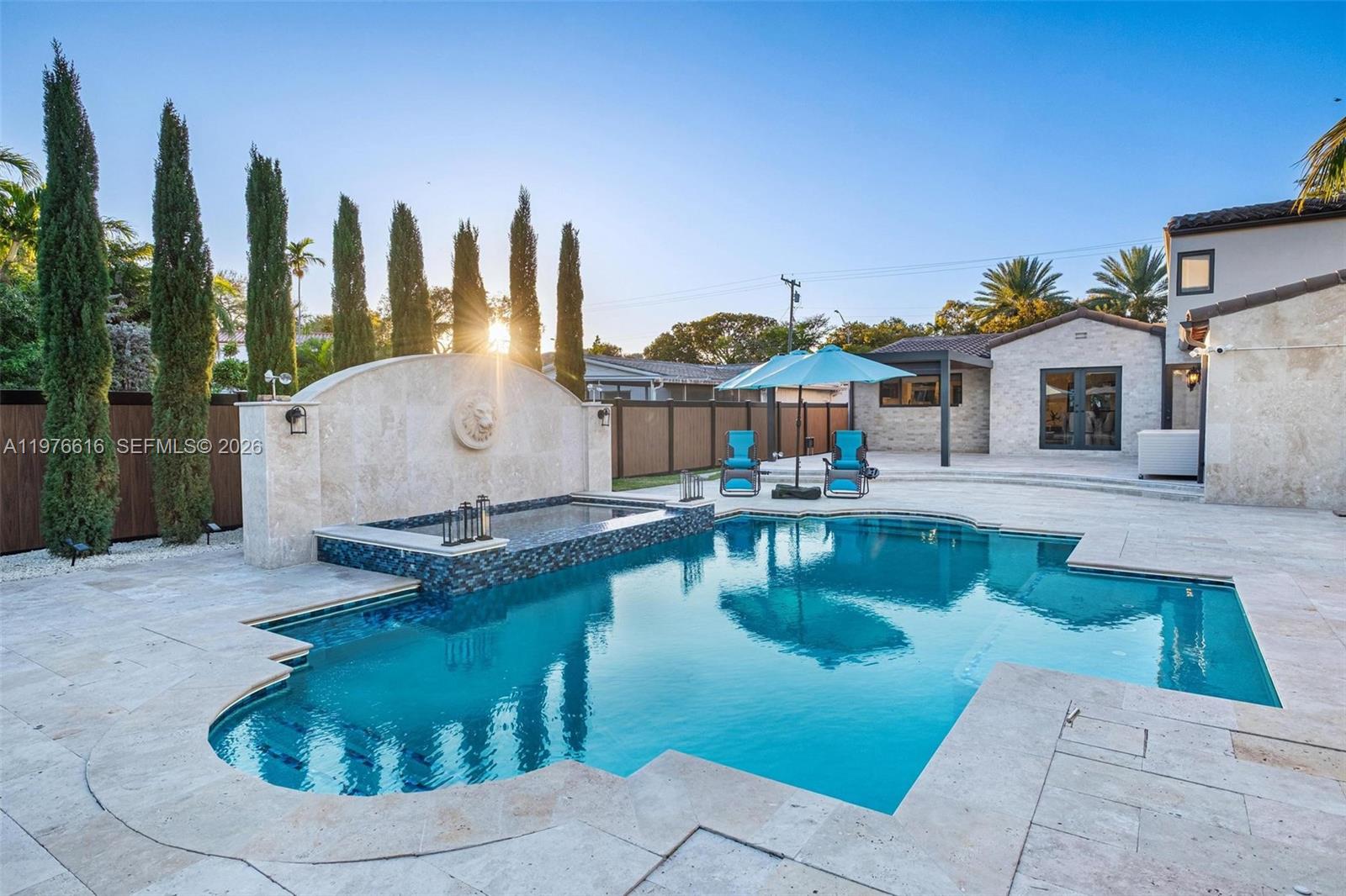 5135 Alton Rd Miami Beach, FL 33140