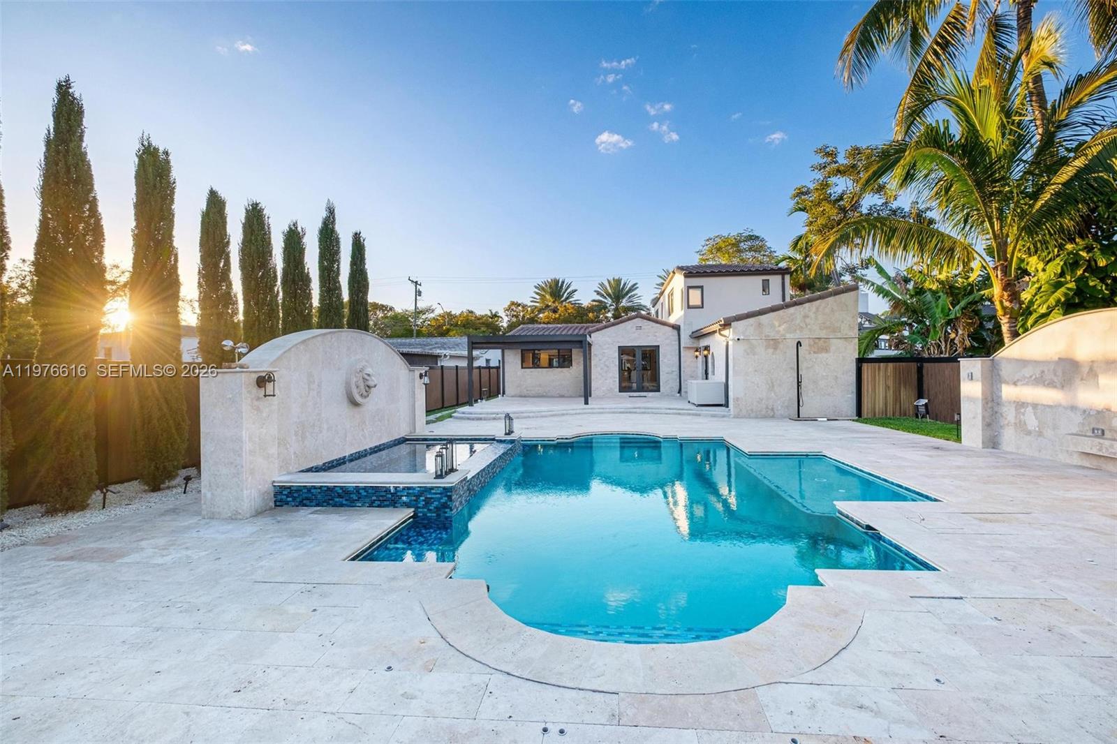 5135 Alton Rd Miami Beach, FL 33140