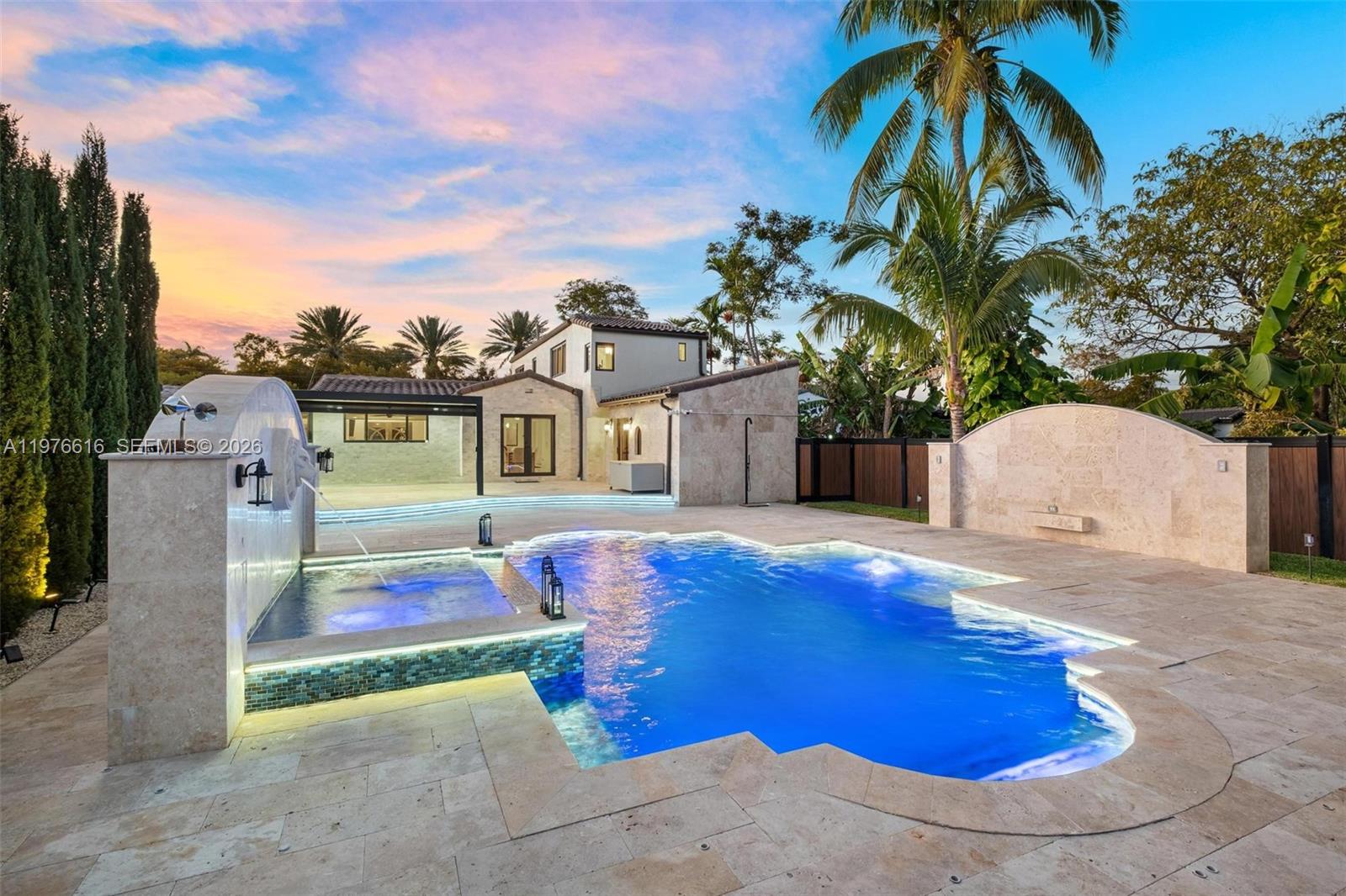 5135 Alton Rd Miami Beach, FL 33140