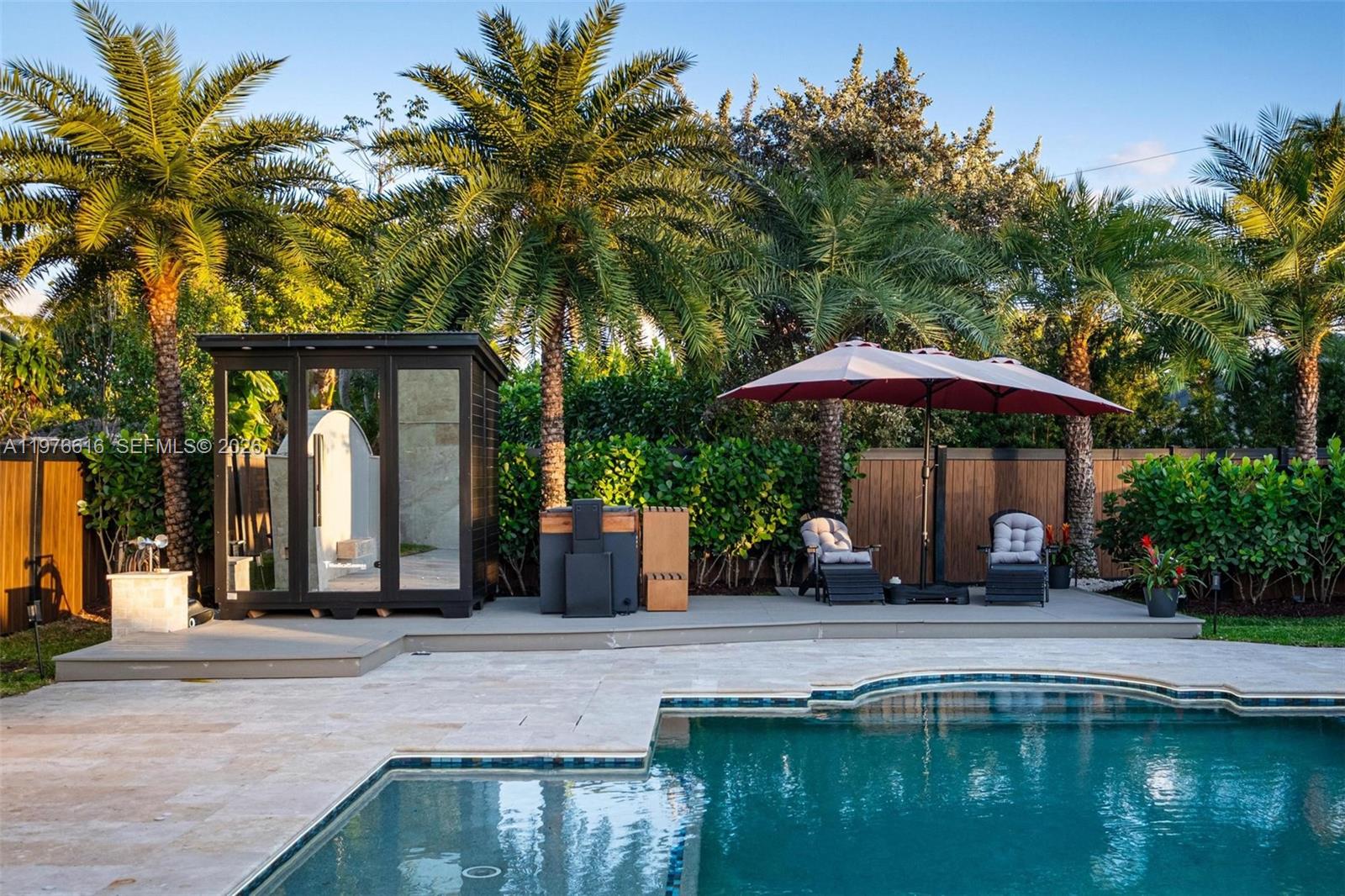 5135 Alton Rd Miami Beach, FL 33140