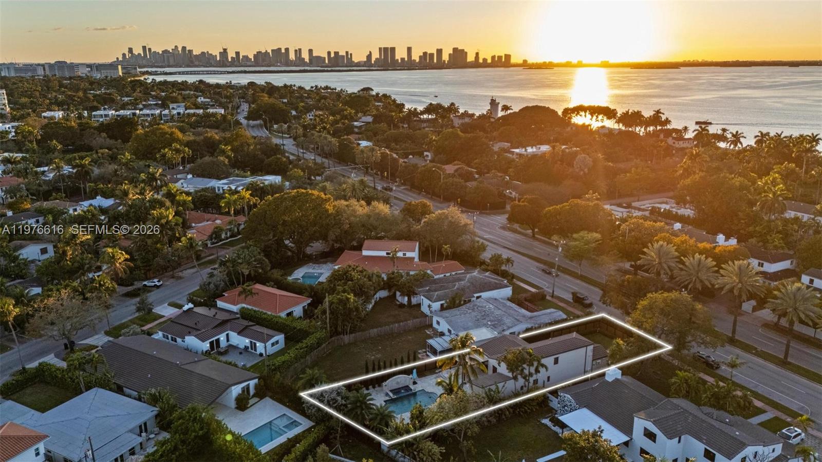 5135 Alton Rd Miami Beach, FL 33140