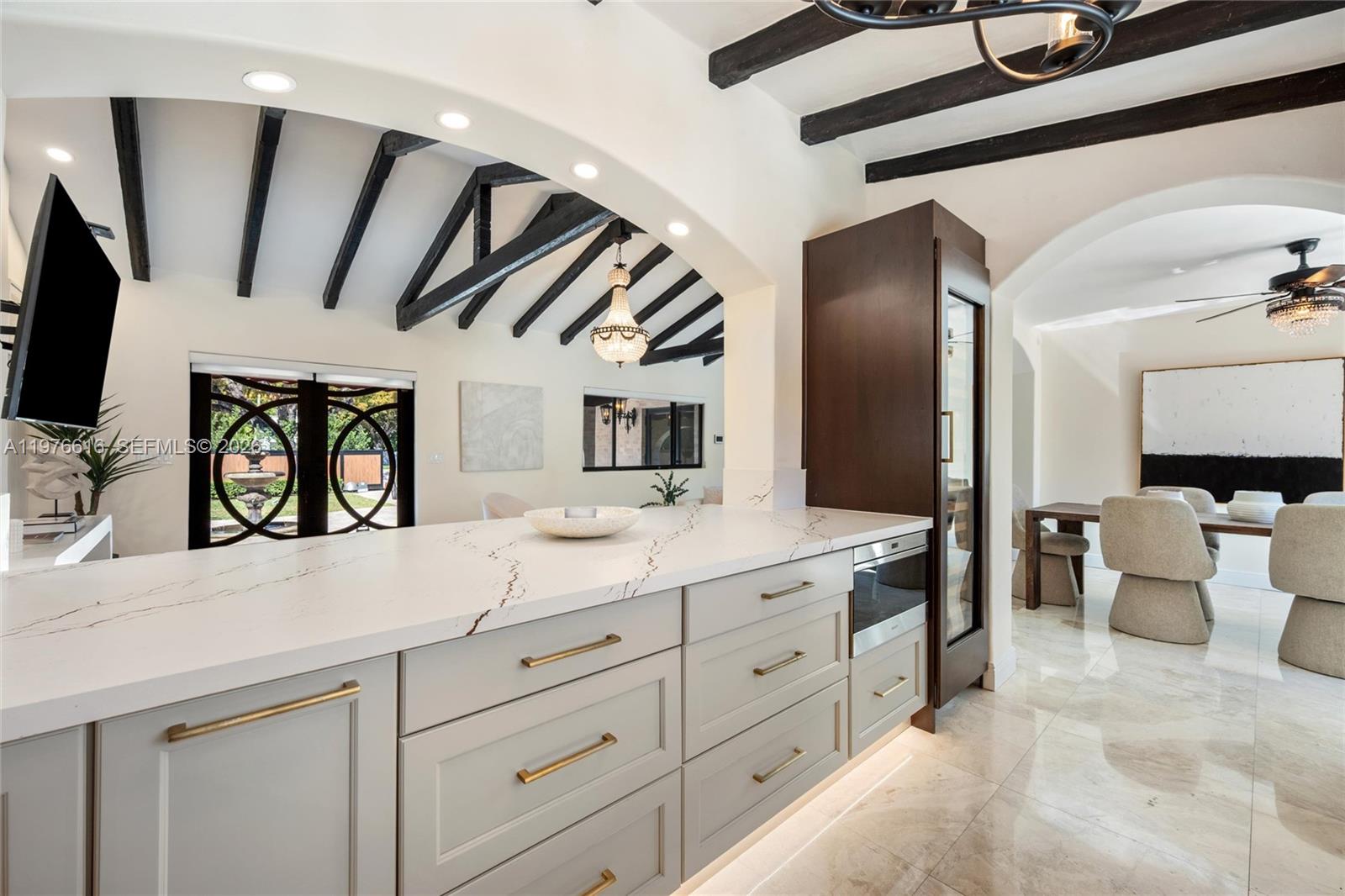 5135 Alton Rd Miami Beach, FL 33140