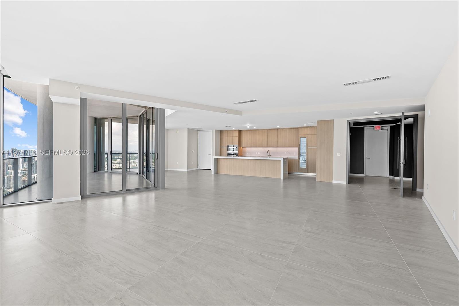 851 NE 1st Ave #PH 5402 Miami, FL 33132