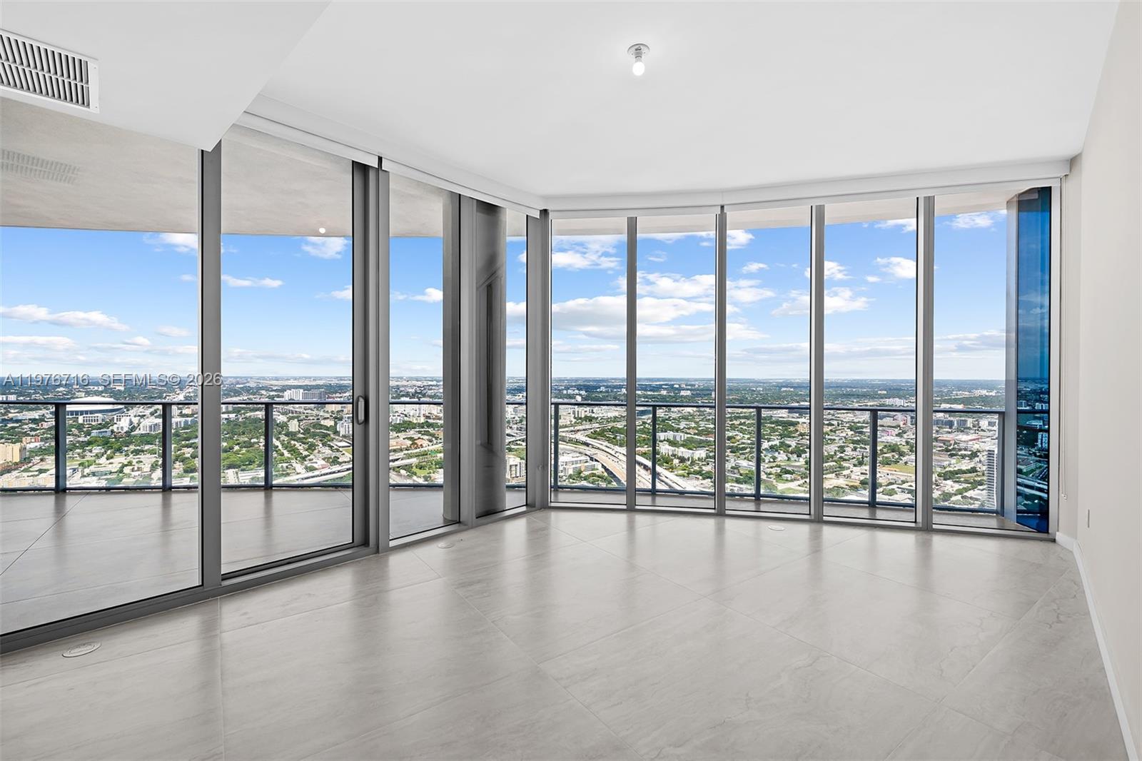 851 NE 1st Ave #PH 5402 Miami, FL 33132