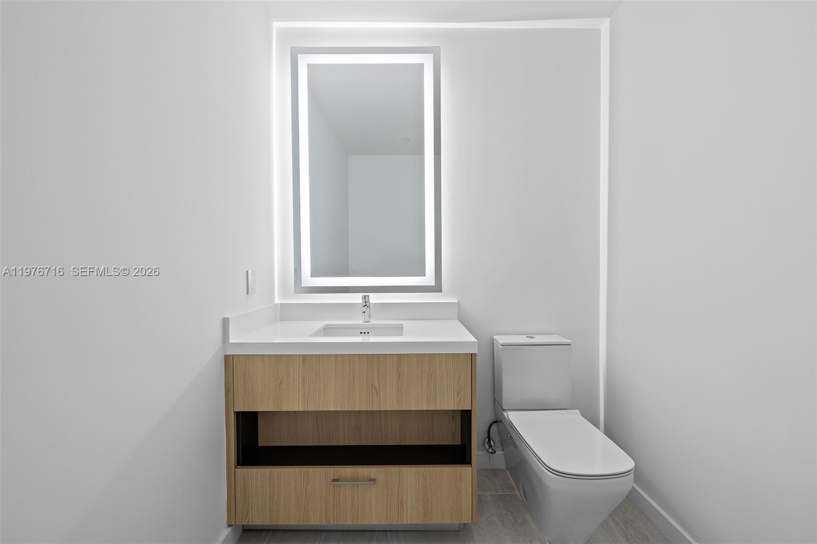 851 NE 1st Ave #PH 5402 Miami, FL 33132