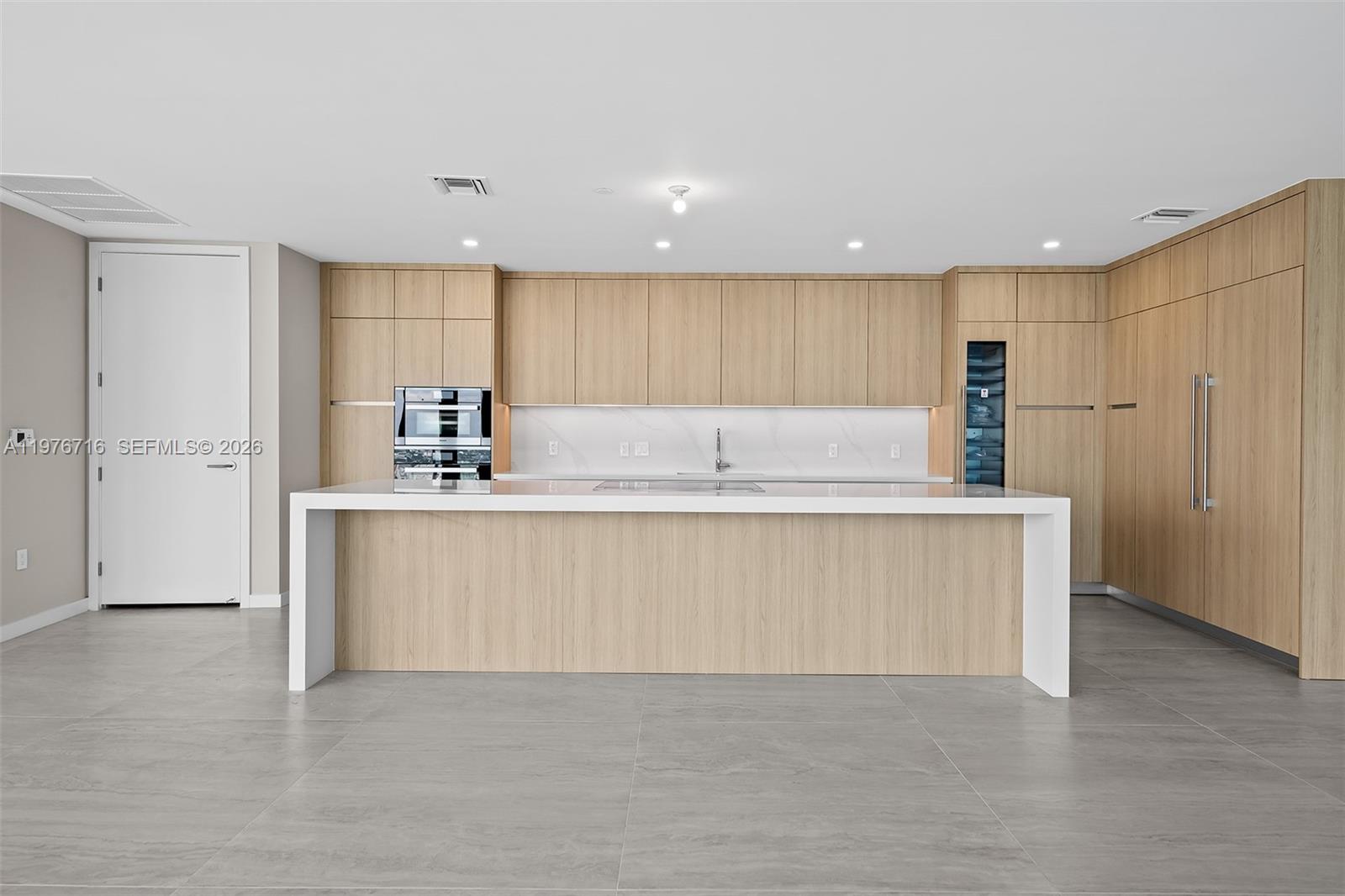 851 NE 1st Ave #PH 5402 Miami, FL 33132