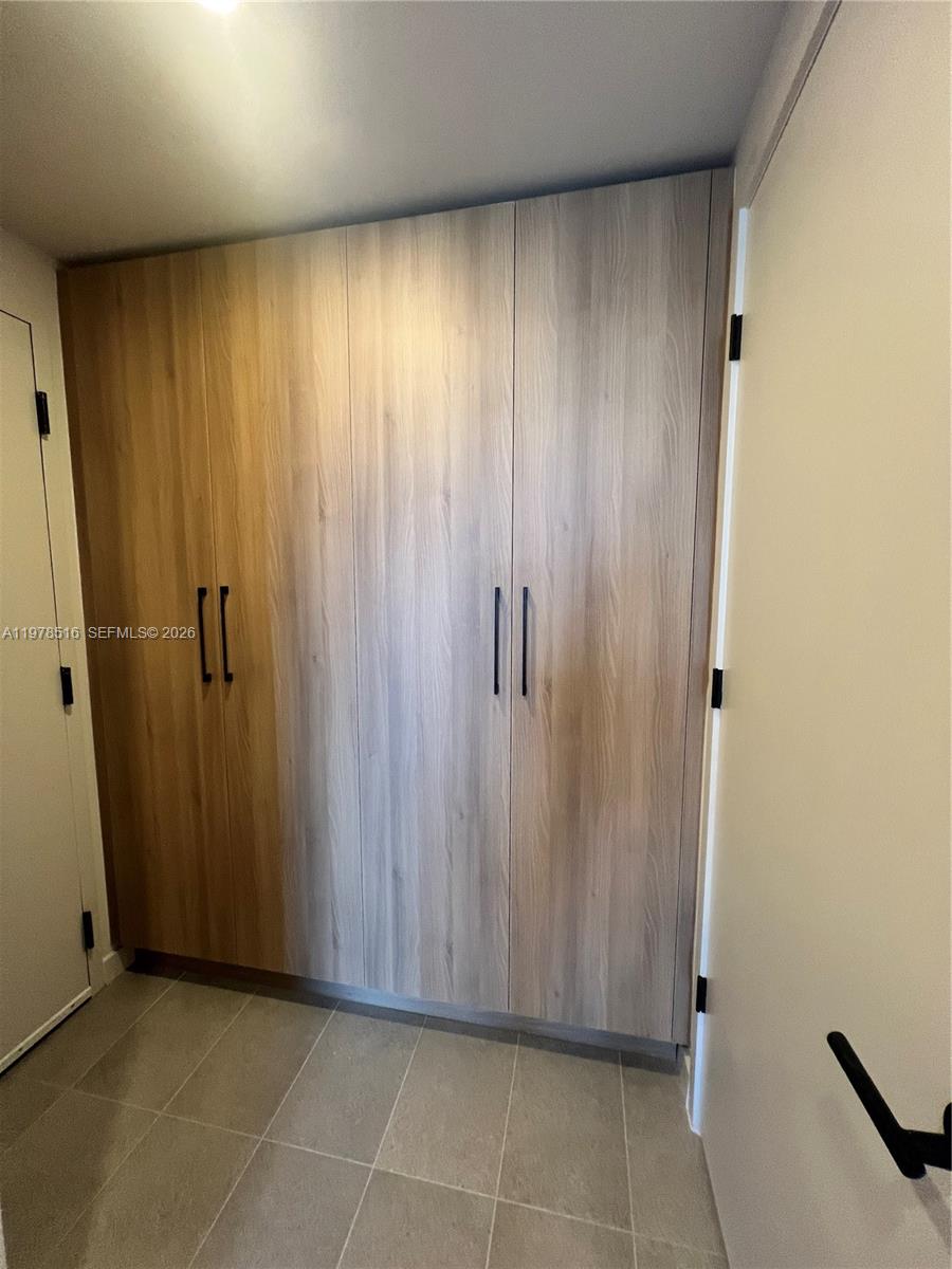 121 NE 5th St #3400 Miami, FL 33132