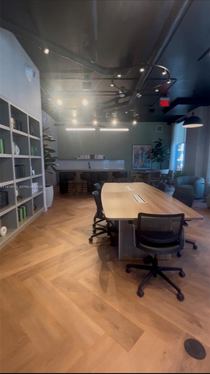 121 NE 5th St #3400 Miami, FL 33132