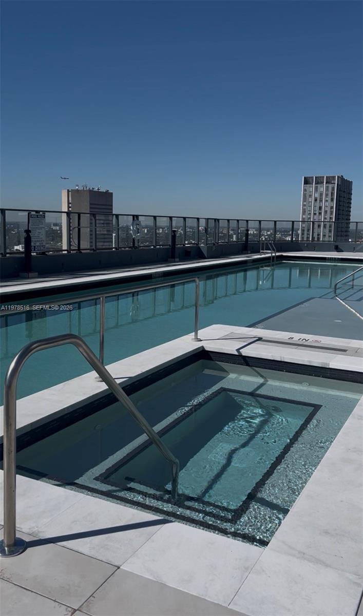 121 NE 5th St #3400 Miami, FL 33132