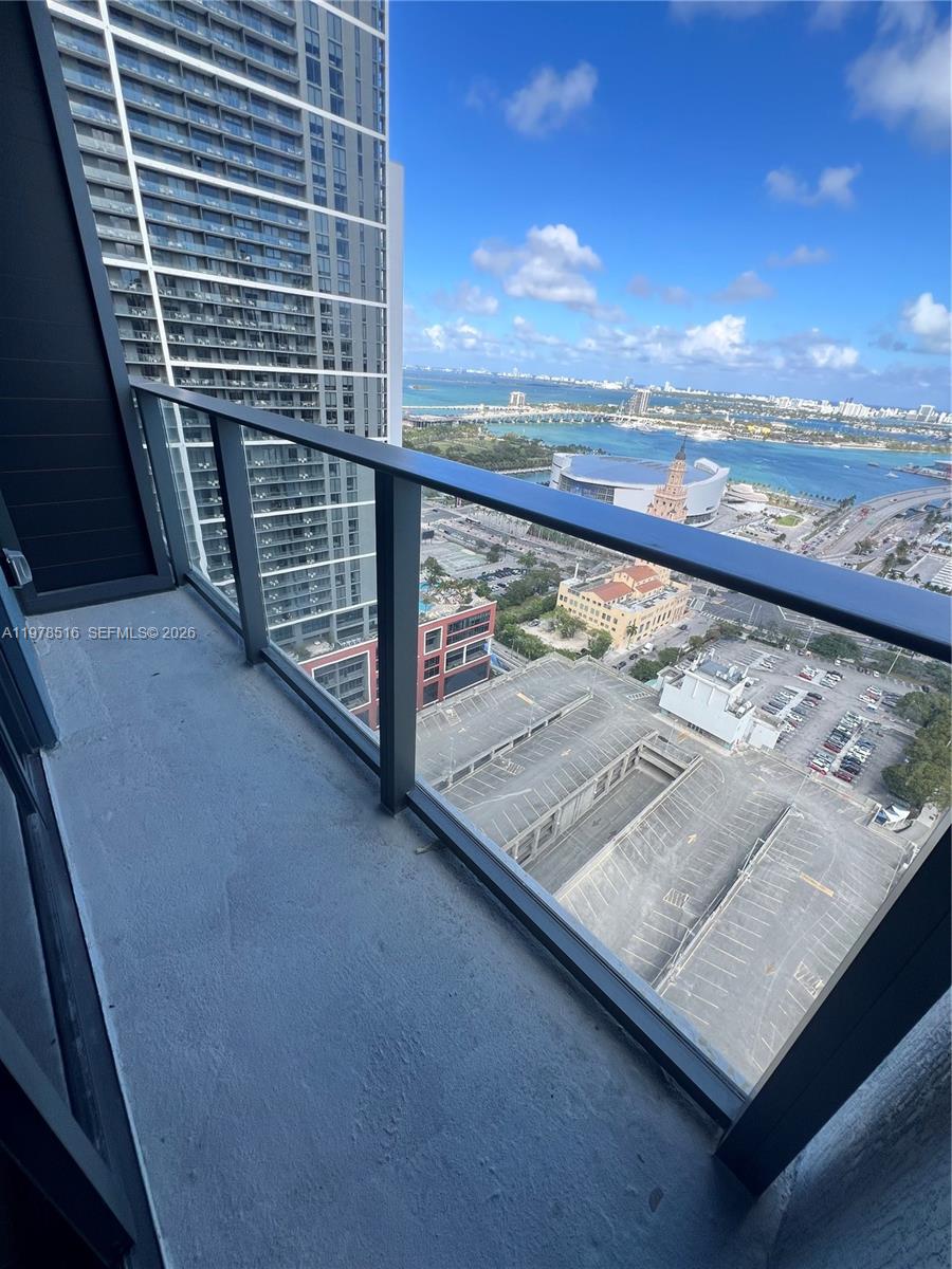 121 NE 5th St #3400 Miami, FL 33132