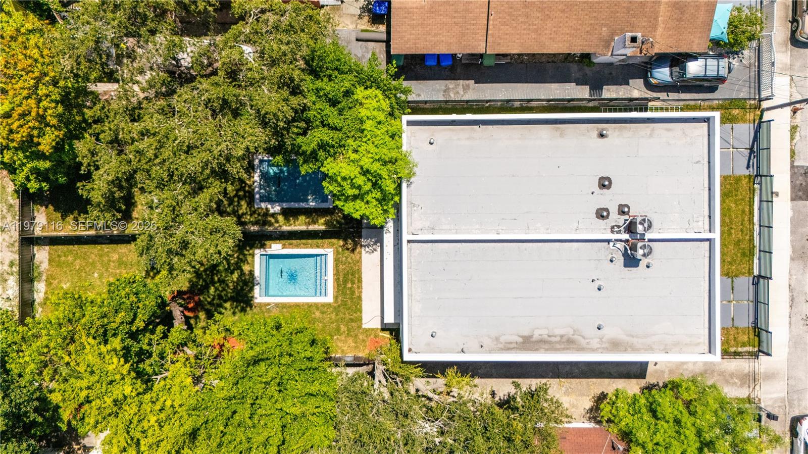 53 NW 52nd St Miami, FL 33127