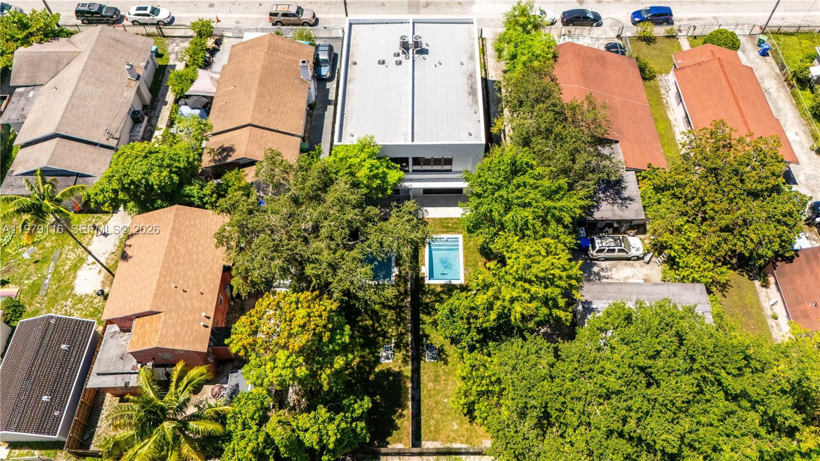 53 NW 52nd St Miami, FL 33127