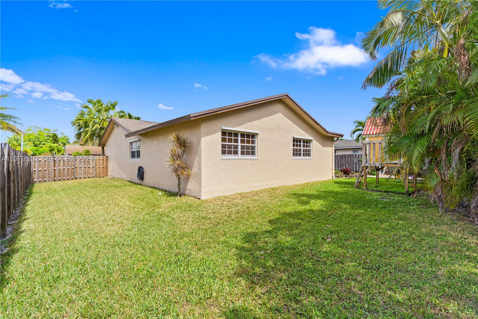 9136 NW 32nd Pl Sunrise, FL 33351