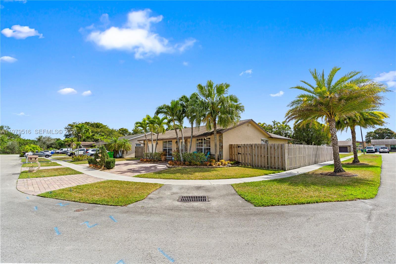 9136 NW 32nd Pl Sunrise, FL 33351