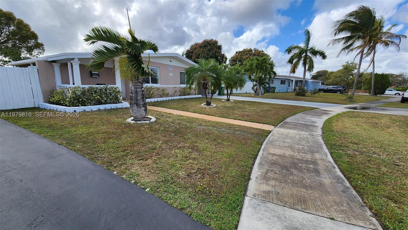 20120 NW 11th Ct Miami Gardens, FL 33169