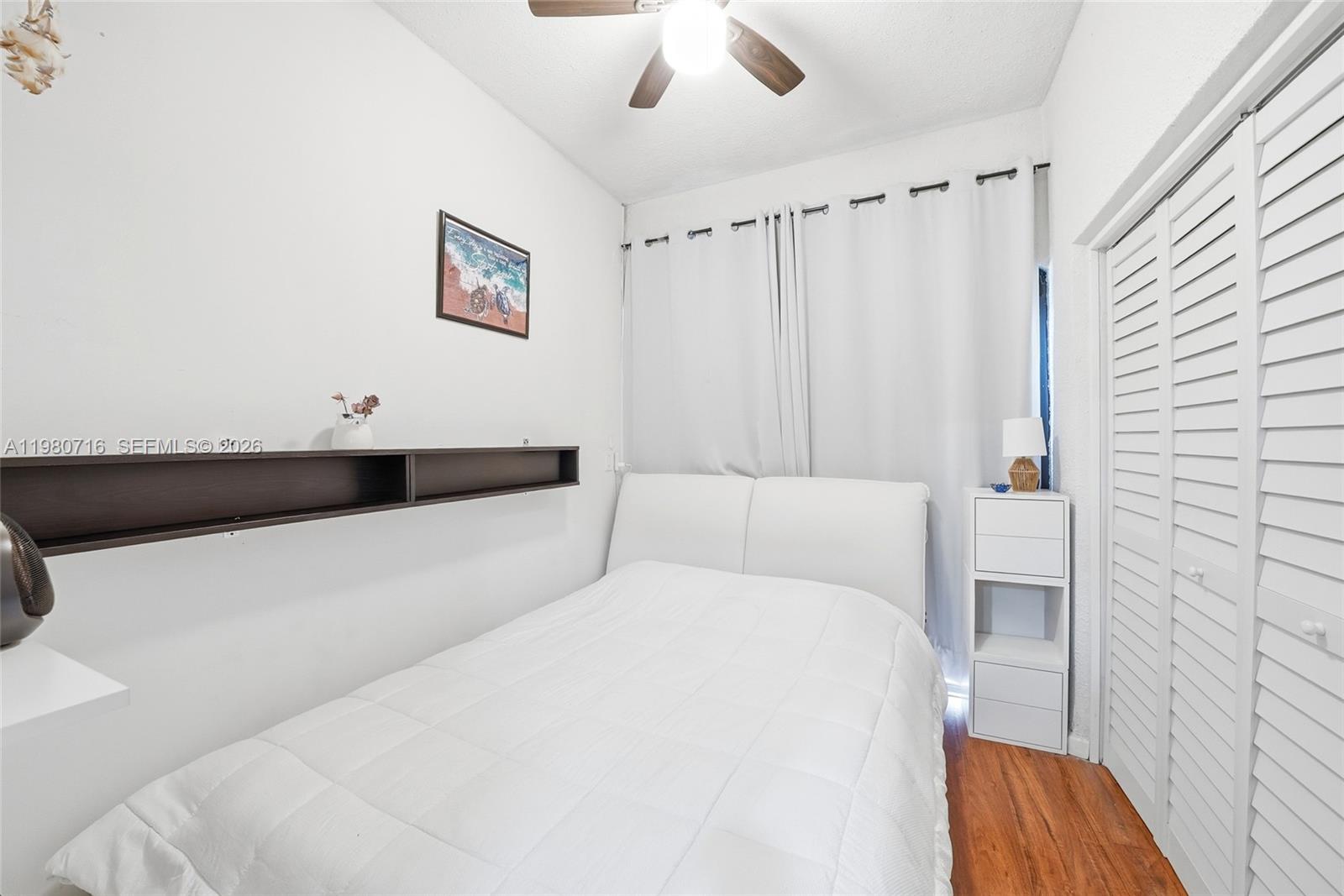 567 Racquet Clb Rd #18 Weston, FL 33326