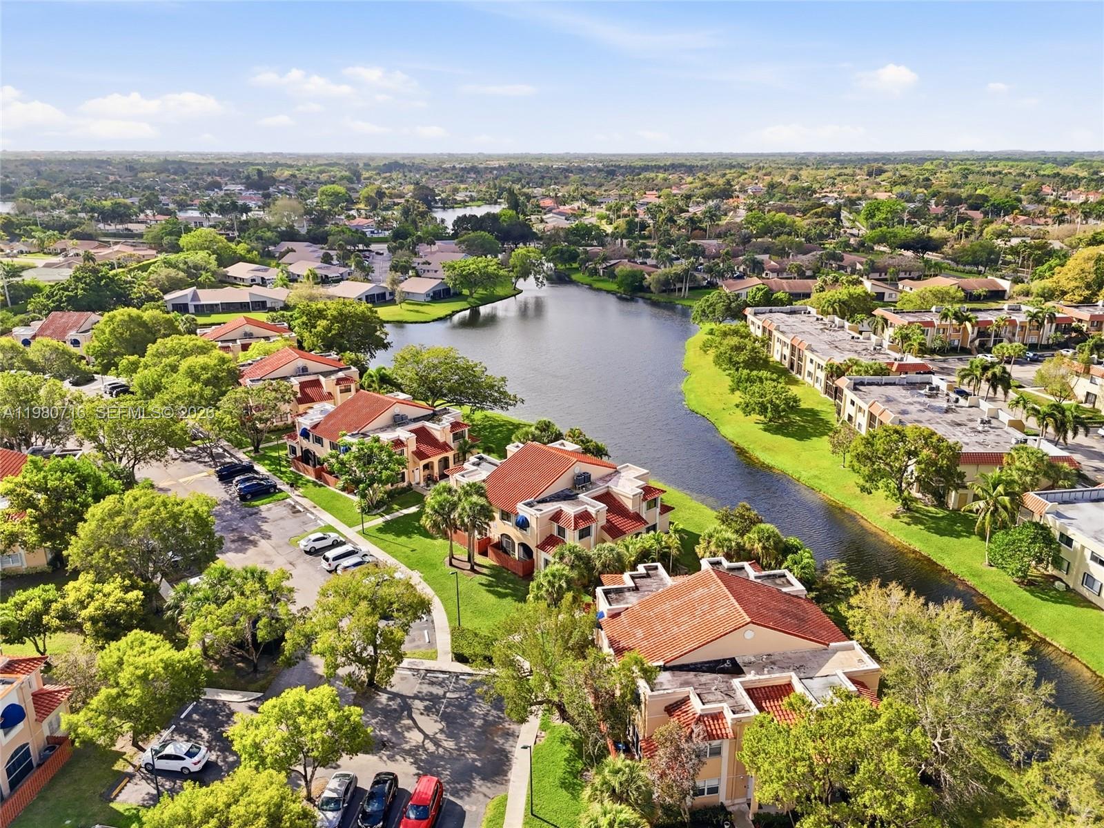 567 Racquet Clb Rd #18 Weston, FL 33326