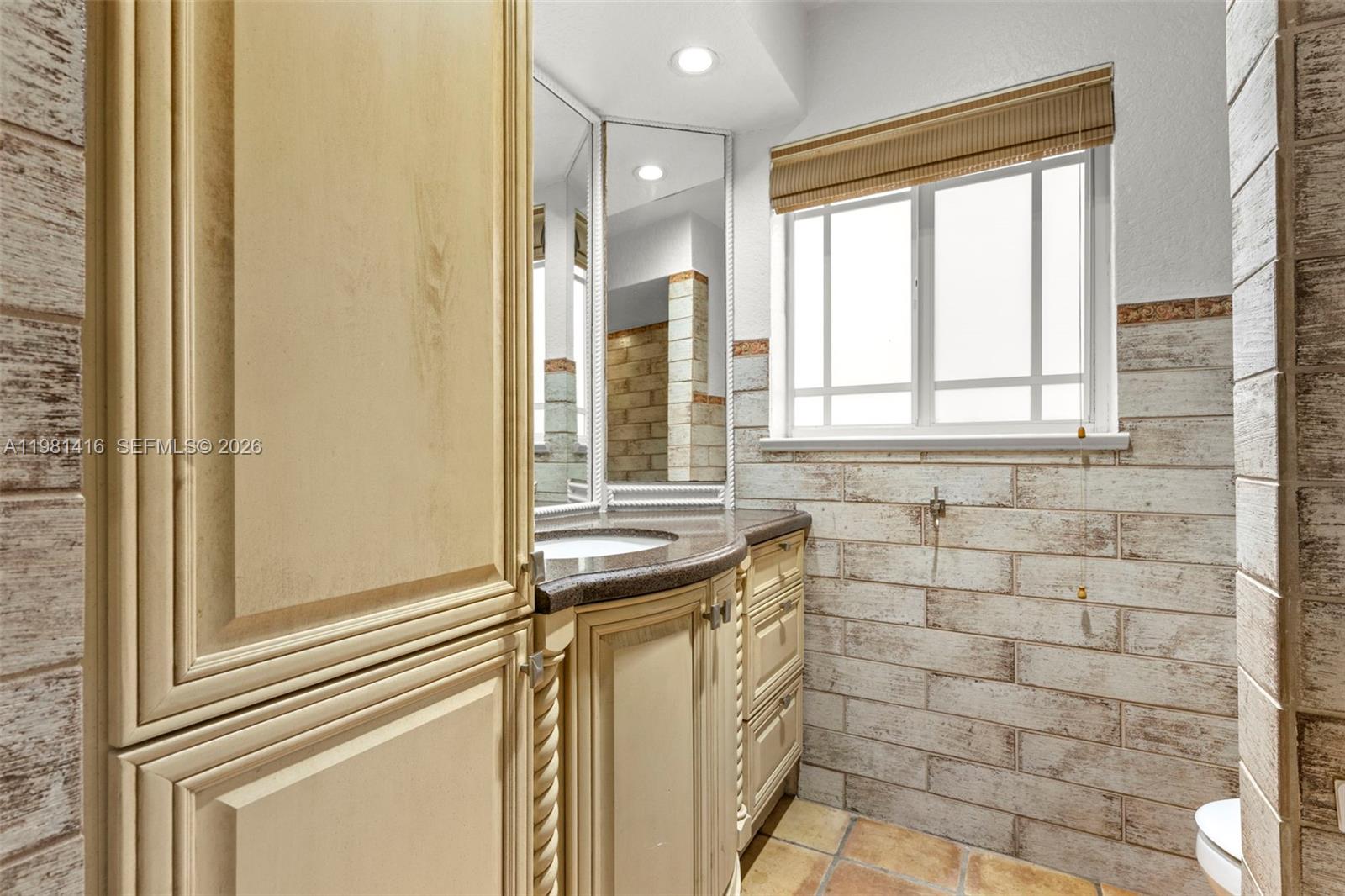 Undisclosed Address Pembroke Pines, FL 33026