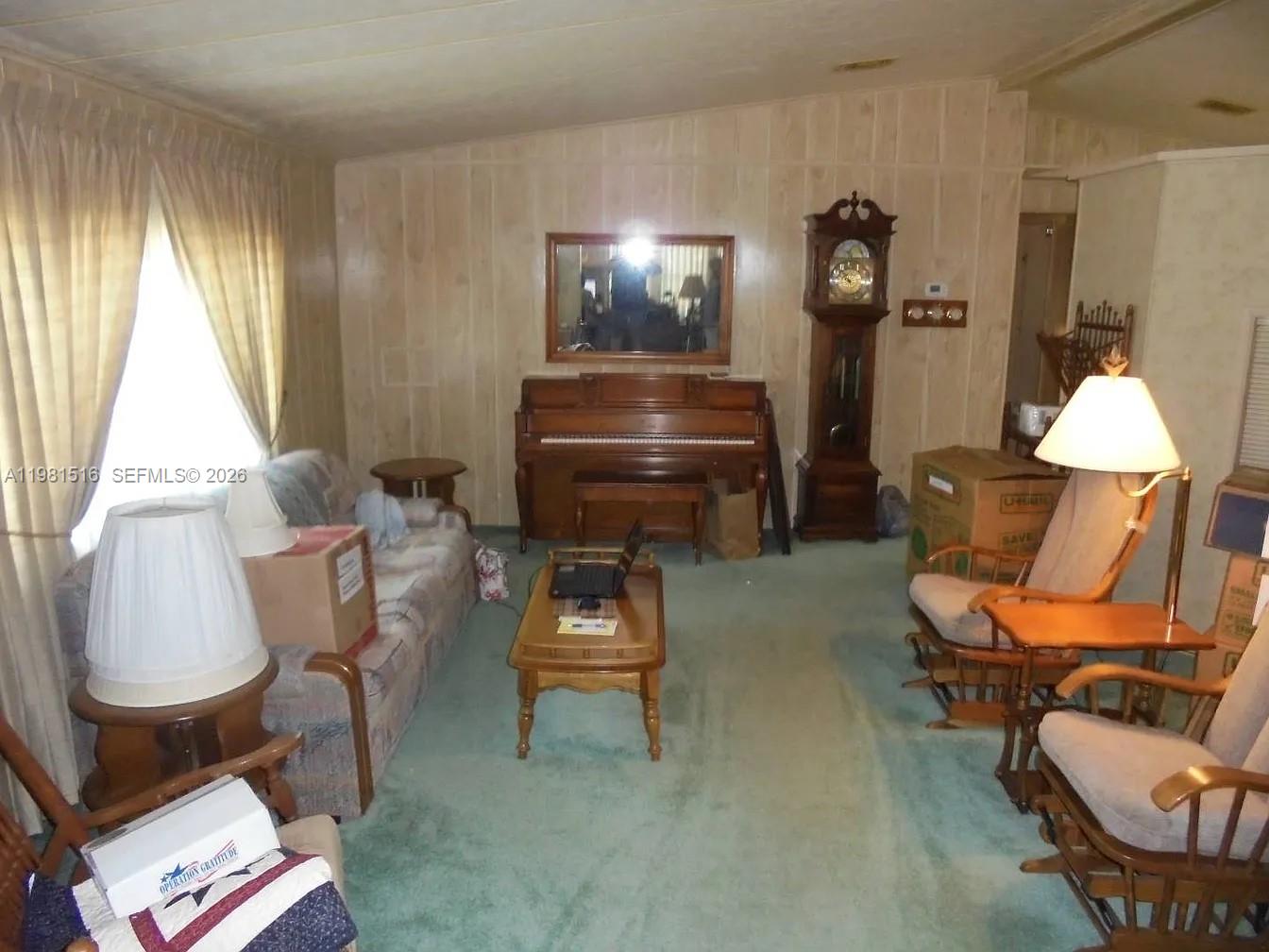 215 Laurelcrest Cir Valrico Other, FL 33594