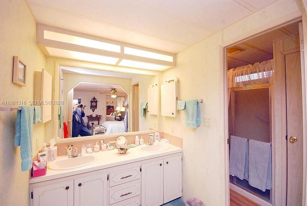 215 Laurelcrest Cir Valrico Other, FL 33594