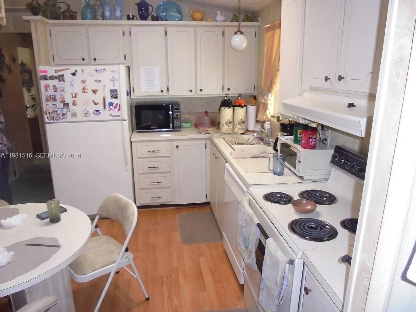 215 Laurelcrest Cir Valrico Other, FL 33594