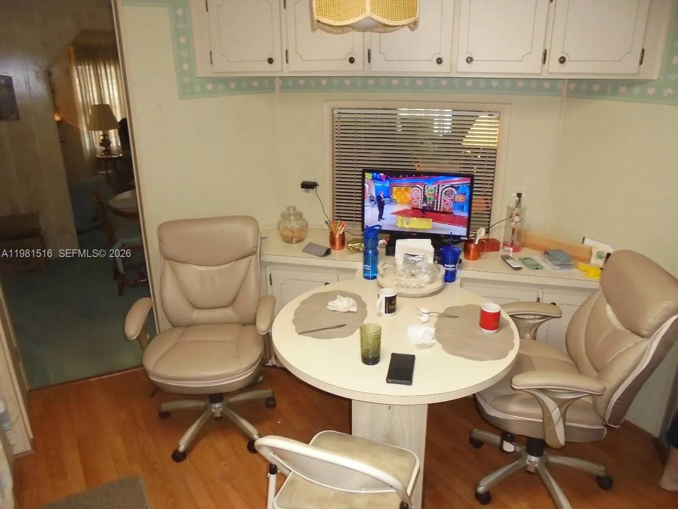 215 Laurelcrest Cir Valrico Other, FL 33594