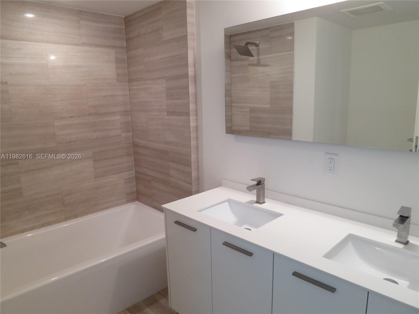 1300 Brickell Bay Dr #1100 Miami, FL 33131