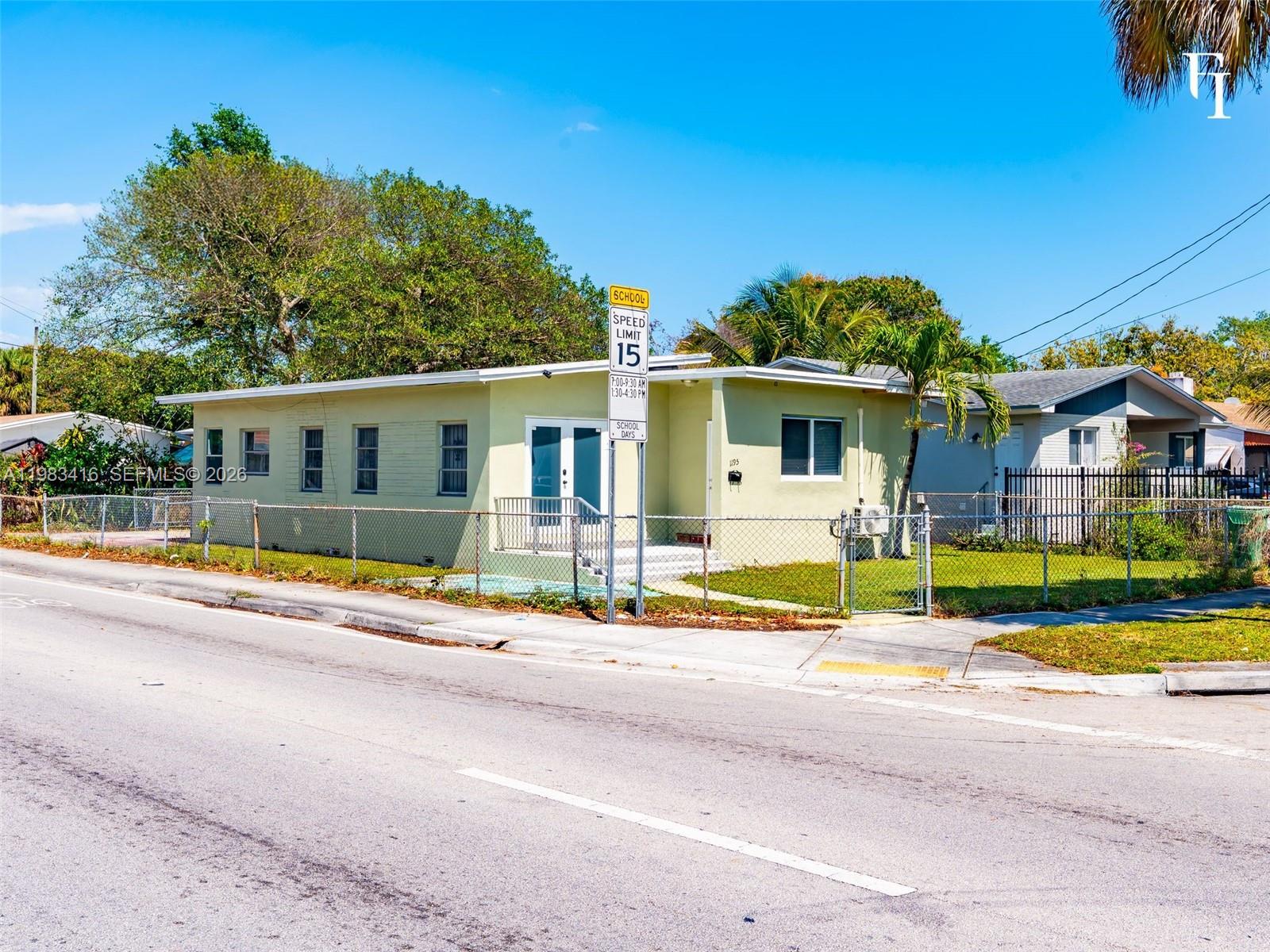 1195 NW 48th St Miami, FL 33127