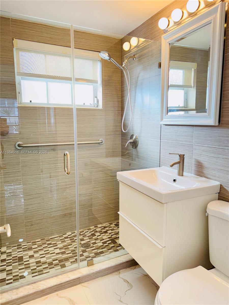 617 SW 11th St #14E Miami, FL 33129