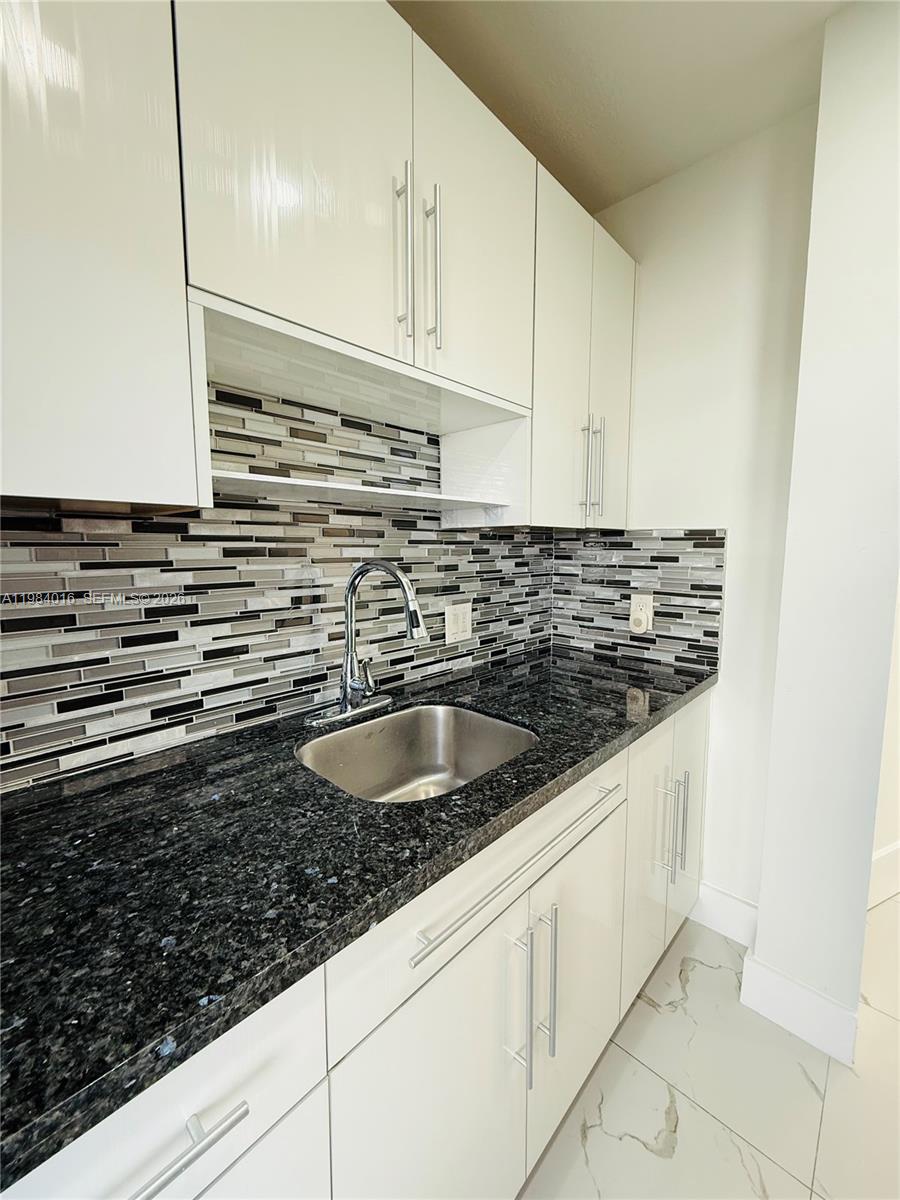 617 SW 11th St #14E Miami, FL 33129