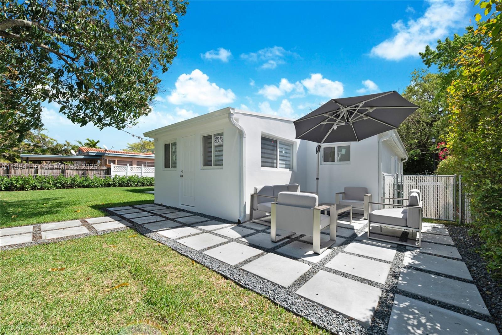 6337 SW 11th St West Miami, FL 33144