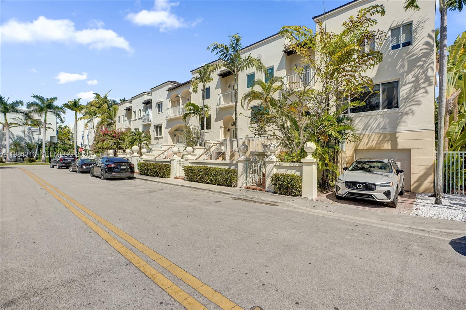 10065 Bay Hbr Ter Bay Harbor Islands, FL 33154