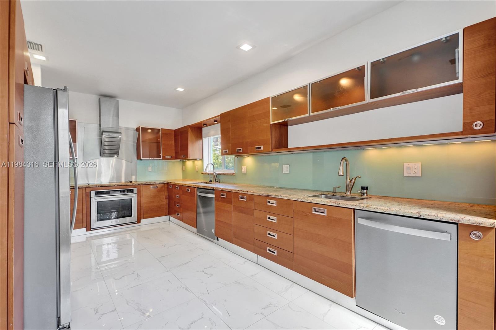 10065 Bay Hbr Ter Bay Harbor Islands, FL 33154