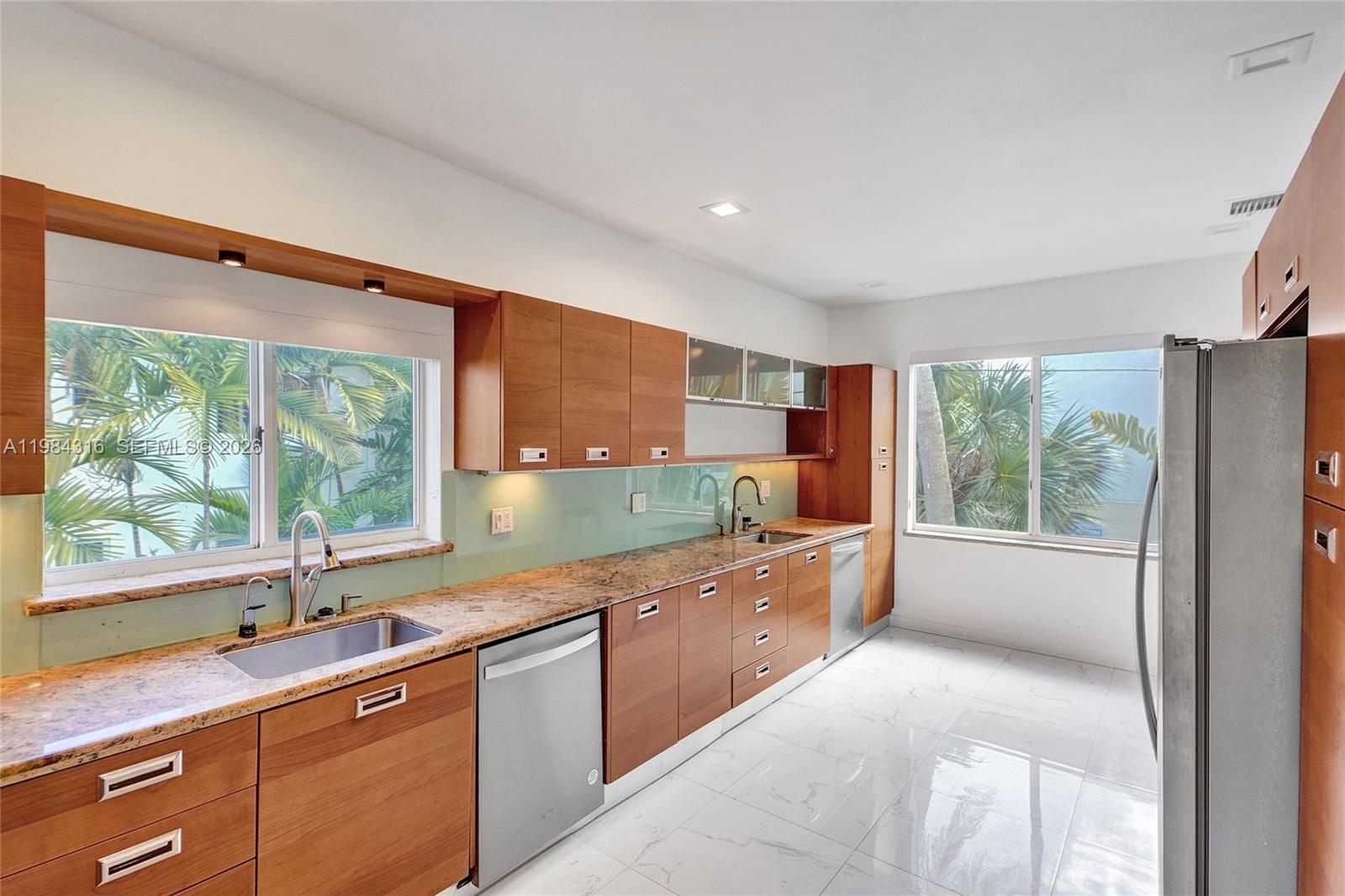 10065 Bay Hbr Ter Bay Harbor Islands, FL 33154