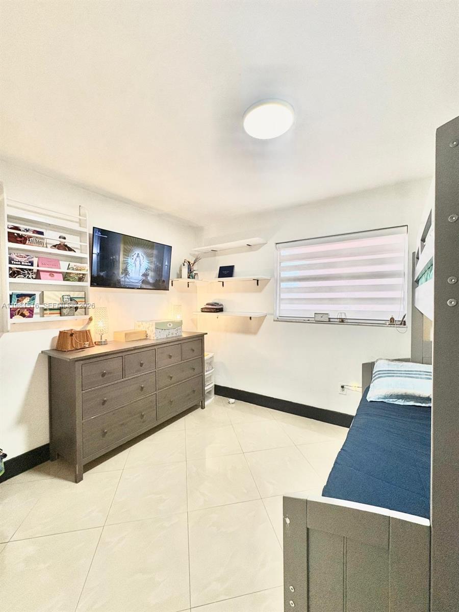 6175 W 20th Ave #309 Hialeah, FL 33012