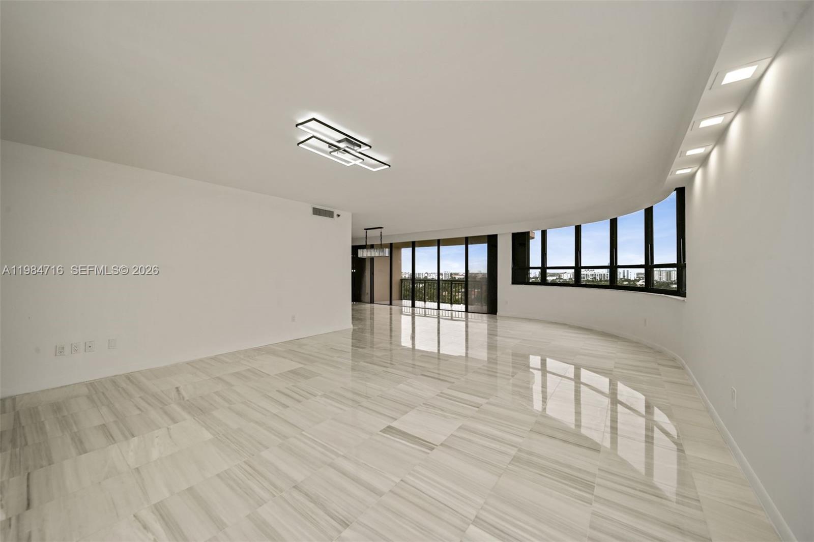10175 Collins Ave #807 Bal Harbour, FL 33154