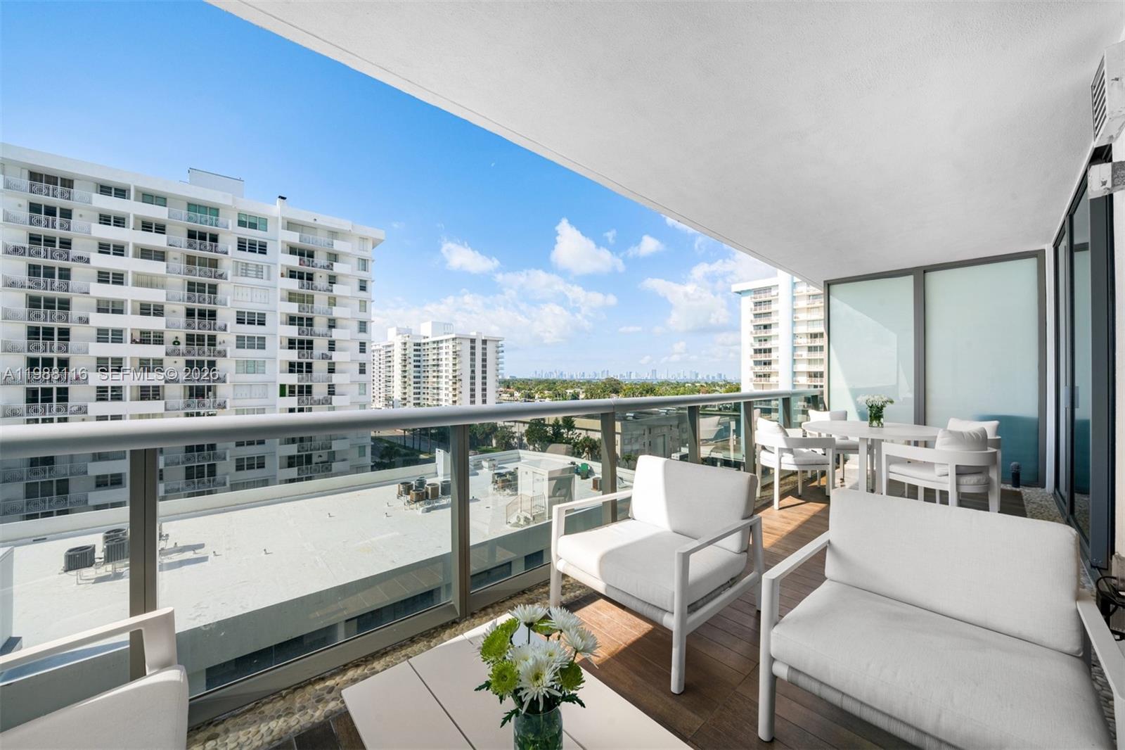 5875 Collins Ave #906 Miami Beach, FL 33140