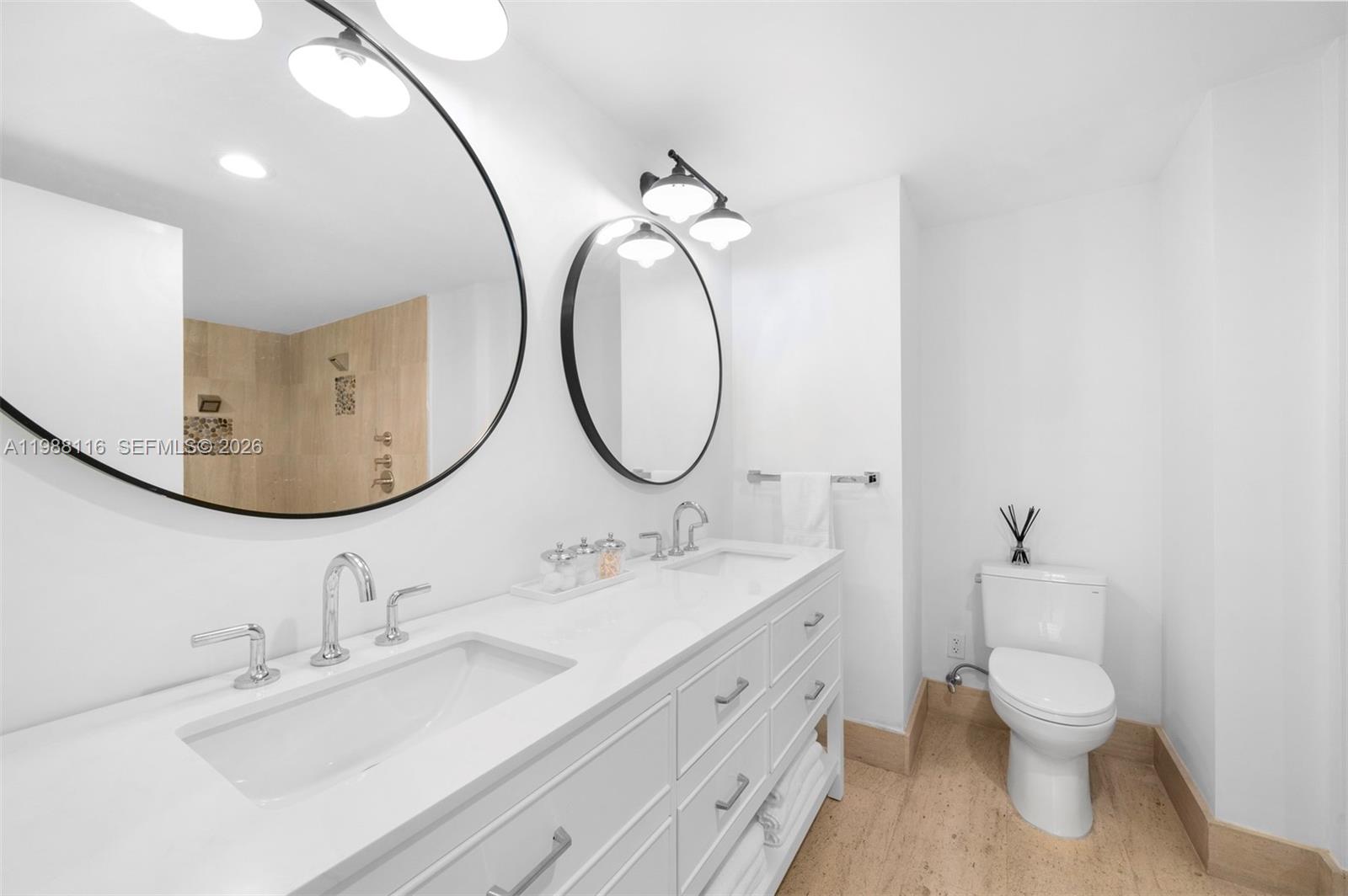 5875 Collins Ave #906 Miami Beach, FL 33140