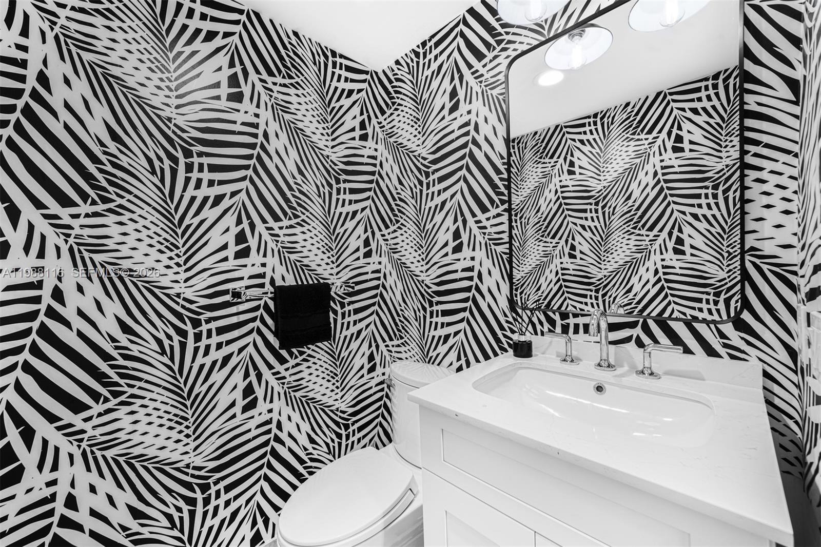 5875 Collins Ave #906 Miami Beach, FL 33140