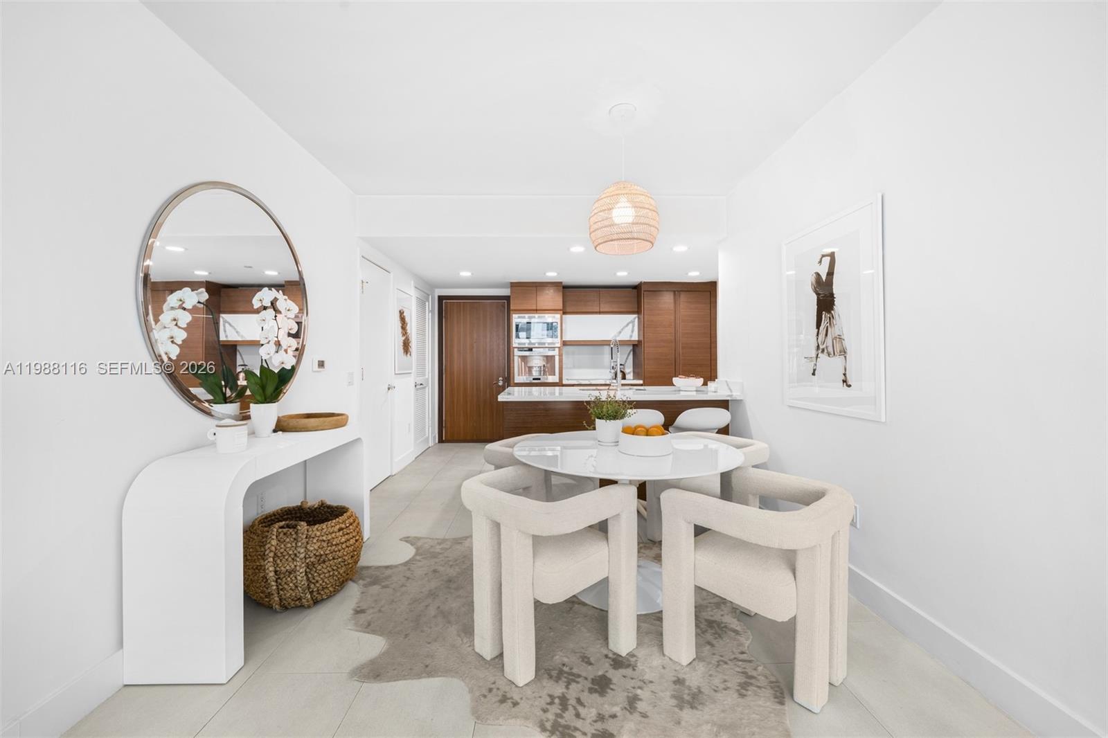 5875 Collins Ave #906 Miami Beach, FL 33140